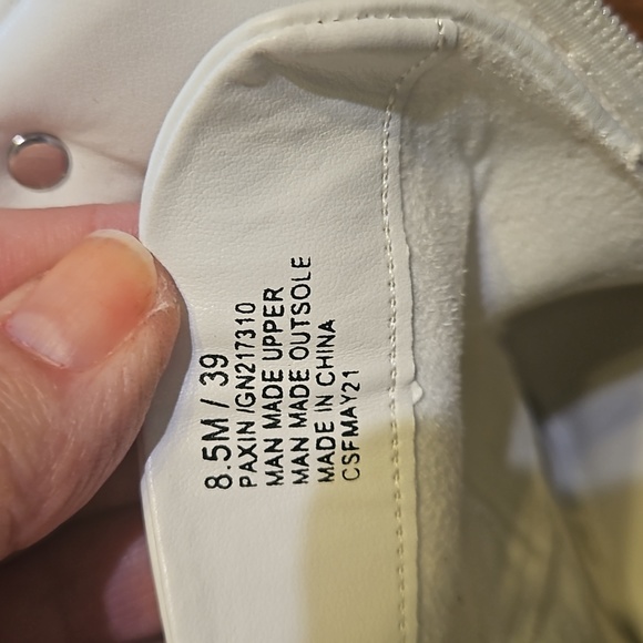 BCBG booties - Picture 8 of 10